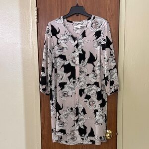 C&C California Blush Pink & Black Floral Long Sleeve Shift Dress